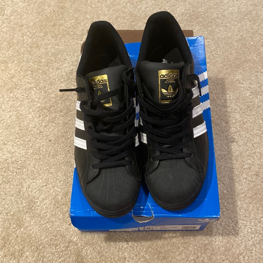 ADIDAS SUPERSTAR